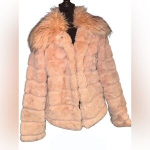 Solitaire faux fur coat with furry collar size medium in blush pink